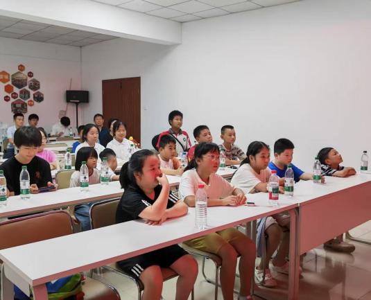 淮阴工学院暑期社会实践:共读红色故事,厚植爱国情怀